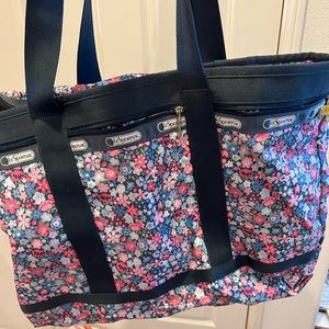 Delux Large Weekender LeSportSac bag